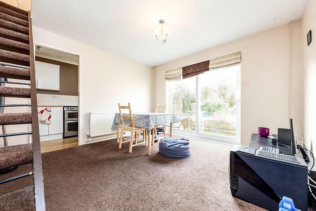 Property photo 2 of 9 Main Page