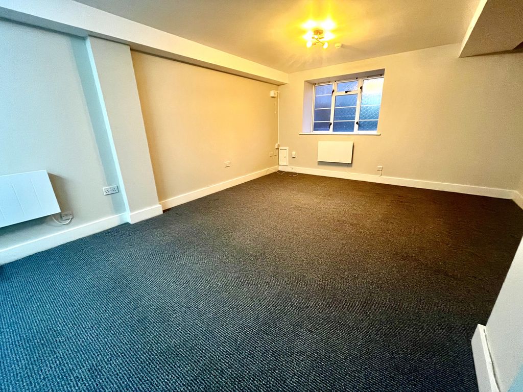 Property photo 3 of 8 Living Room