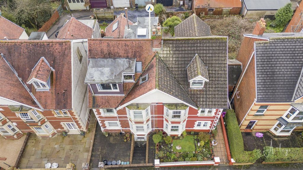 Additional image 19 of 3 bed flat for saleEversley Road, Sketty, Swansea SA2