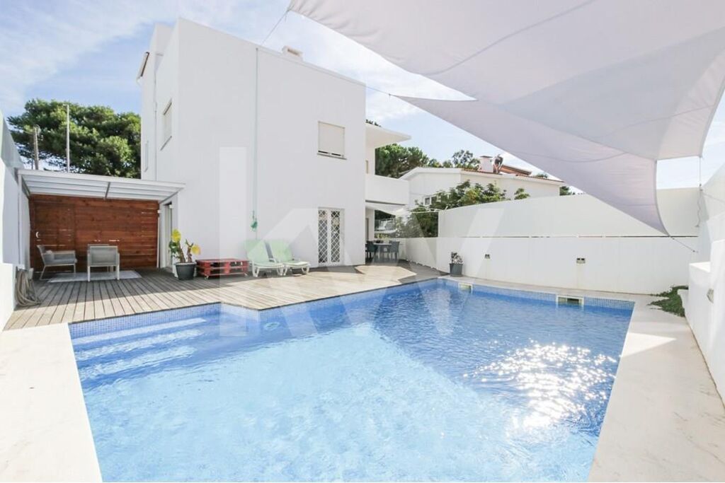 Property photo 1 of 72