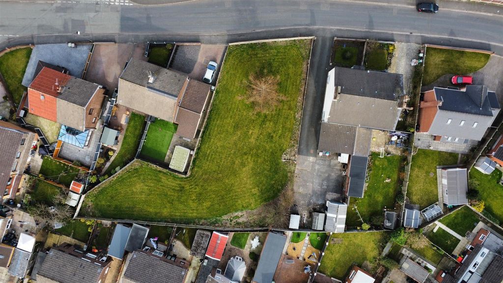 Property photo 1 of 15 Old Whint Land