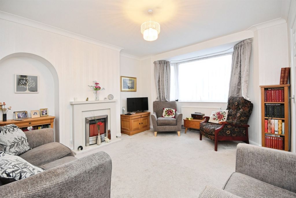 Property photo 3 of 20