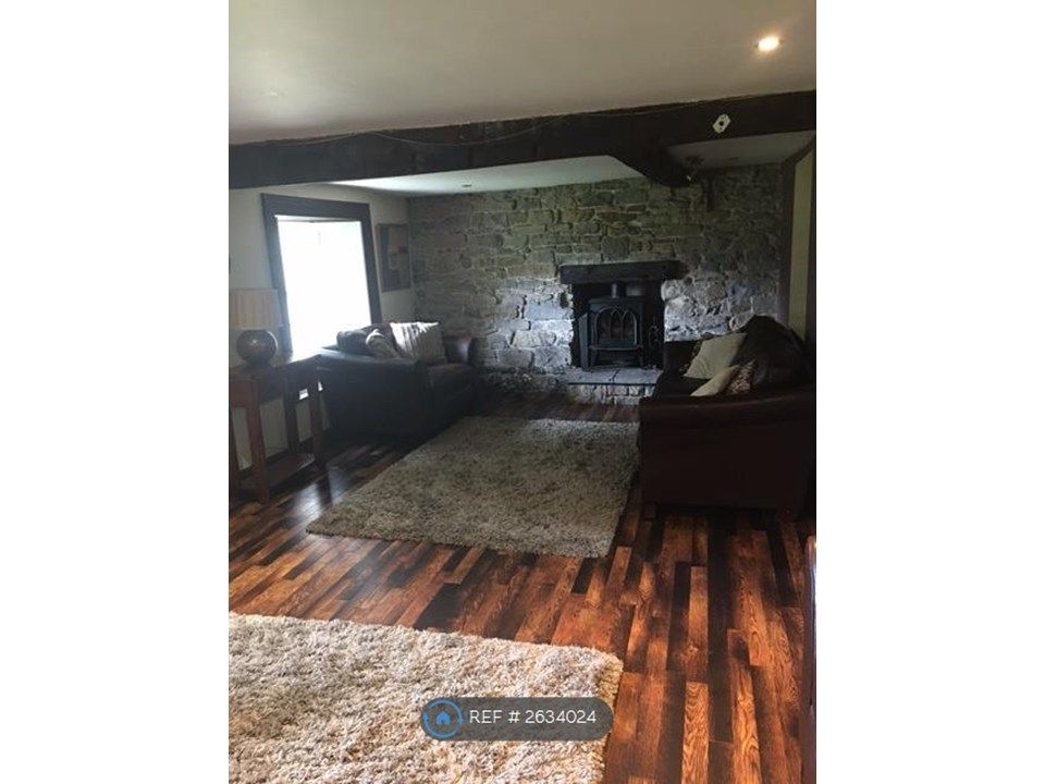 Property photo 3 of 9 Living Room