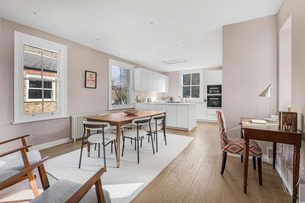 Property photo 3 of 12 Mnh09688.Jpg