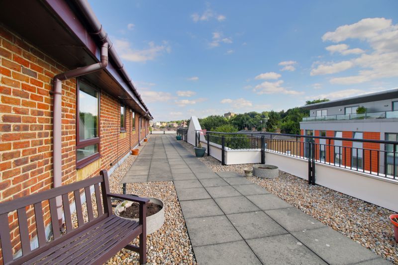 Property photo 2 of 9 Photo 8