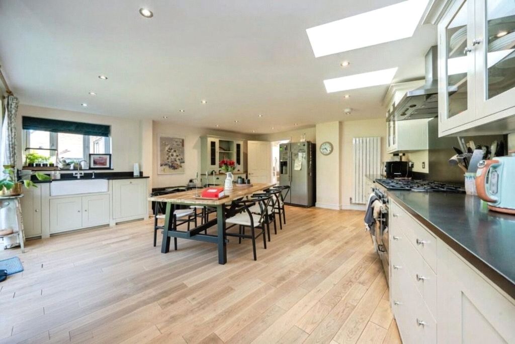 Property photo 3 of 24 Kitchen/Diner