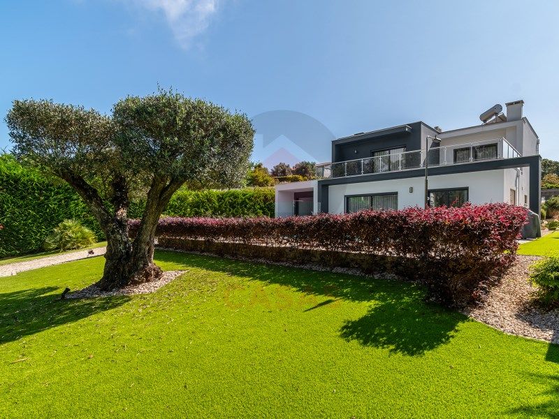 Property photo 1 of 52