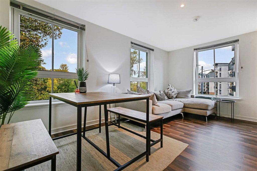 Property photo 3 of 23 Picture No. 03