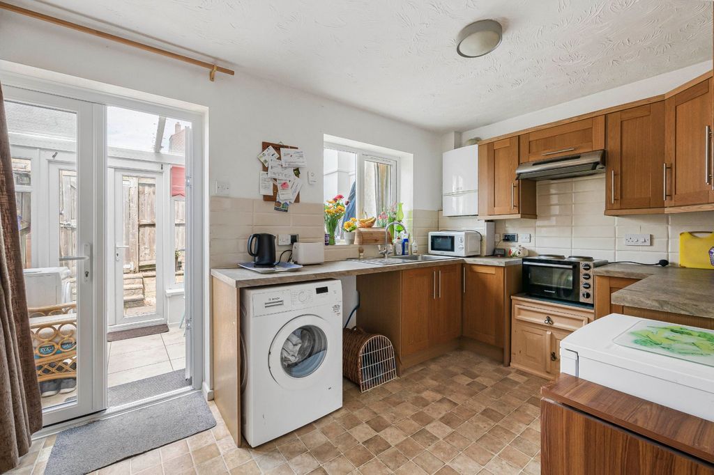 Property photo 2 of 11 Picture No. 30