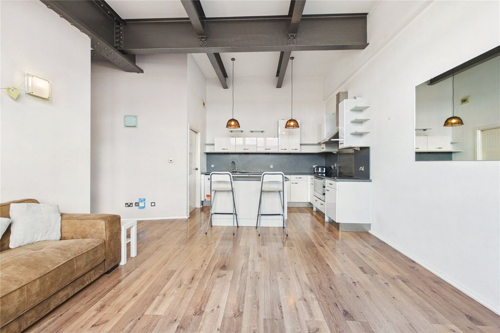 Property photo 3 of 9 Picture No. 24