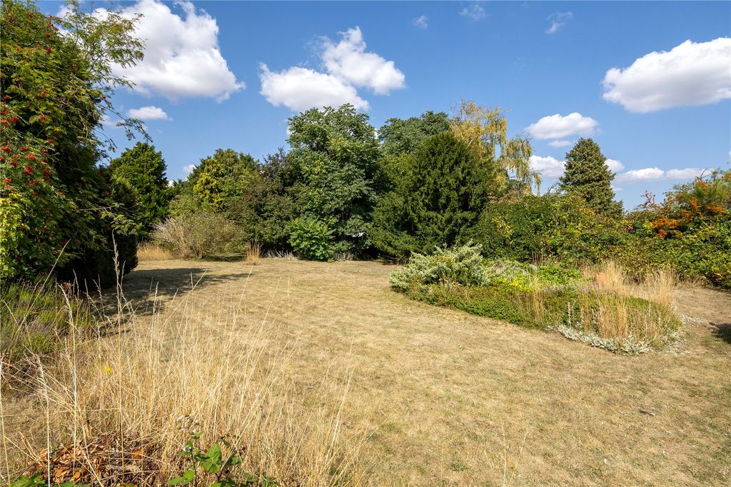 Property photo 3 of 8 Picture No. 01