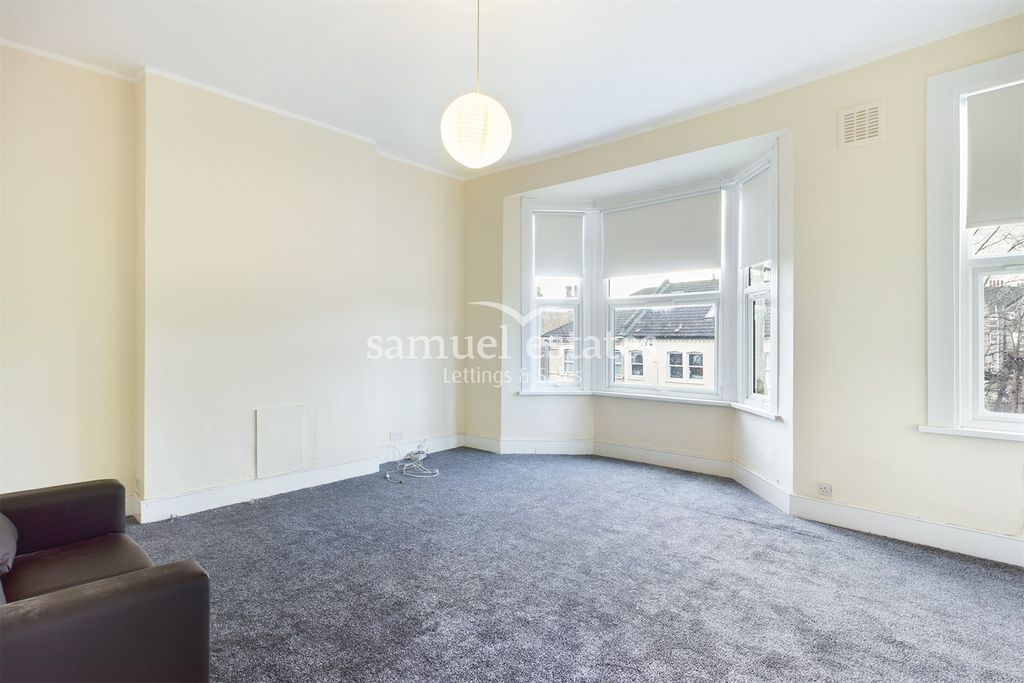 Property photo 1 of 10 (Main)