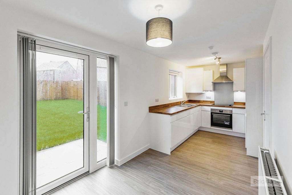 Property photo 3 of 13 Image