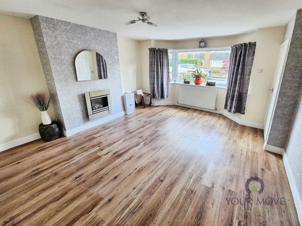 Property photo 2 of 13 Lounge