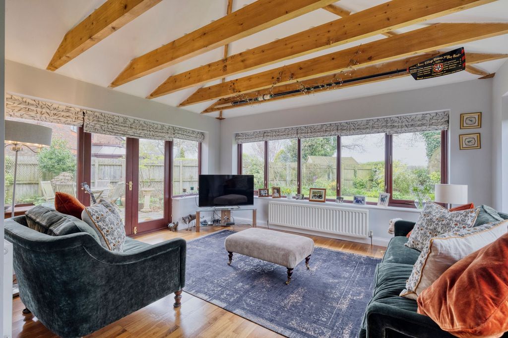 Property photo 2 of 32