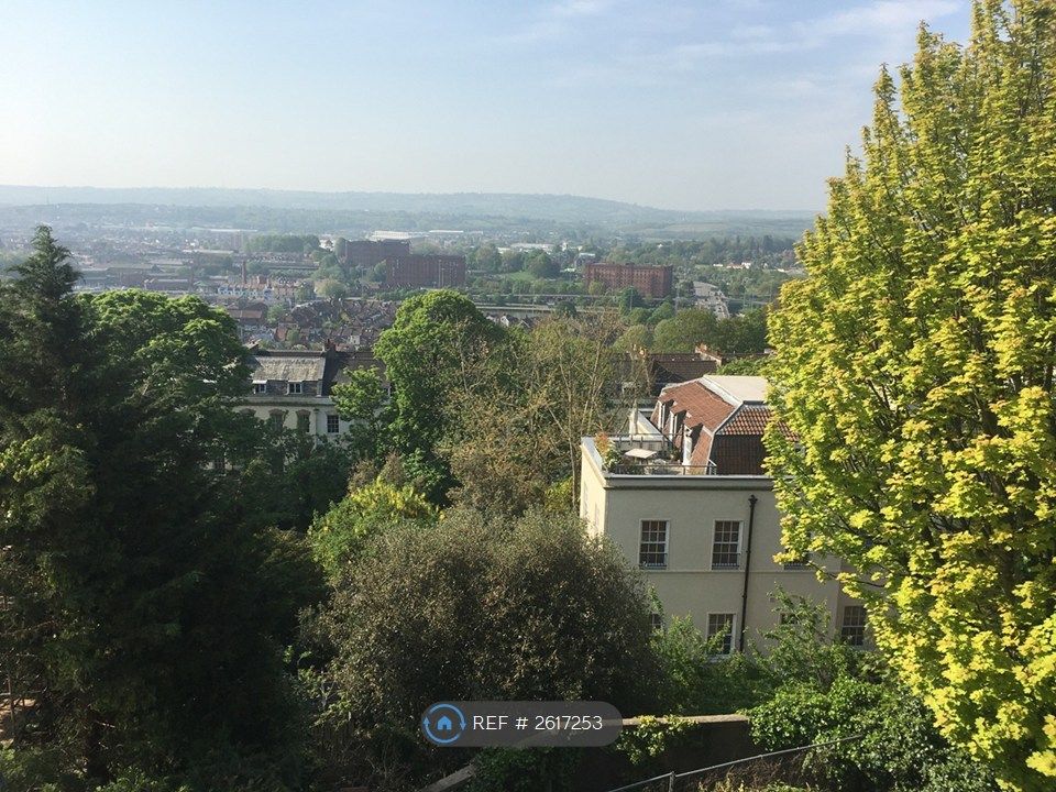 Property photo 3 of 13