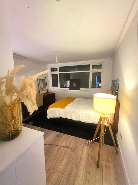 Property photo 2 of 6