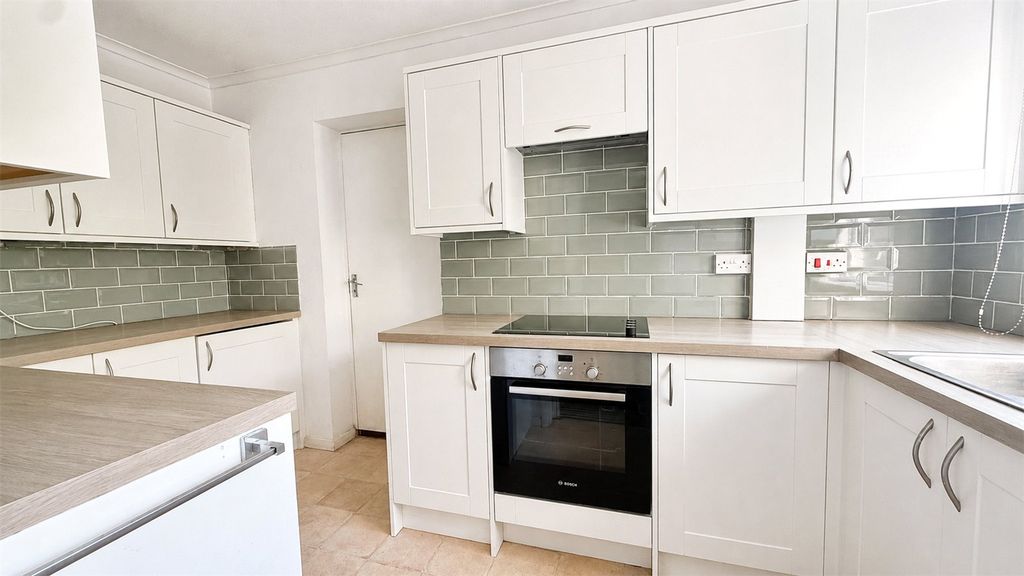 Property photo 2 of 12 Picture No. 05
