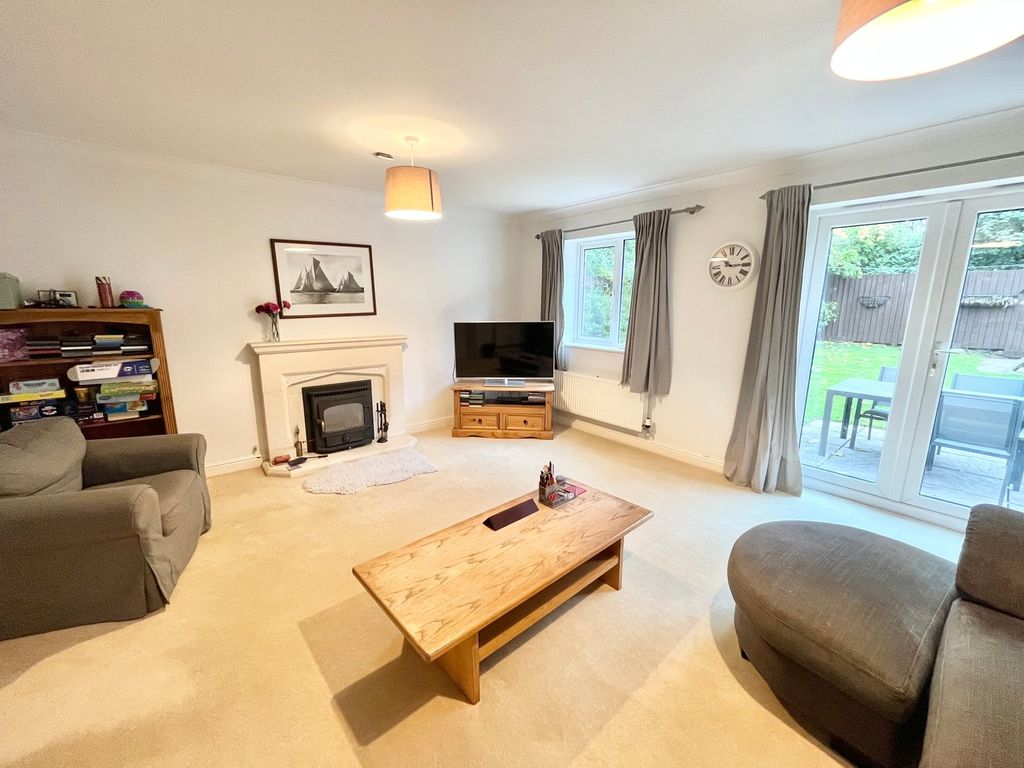 Property photo 2 of 29