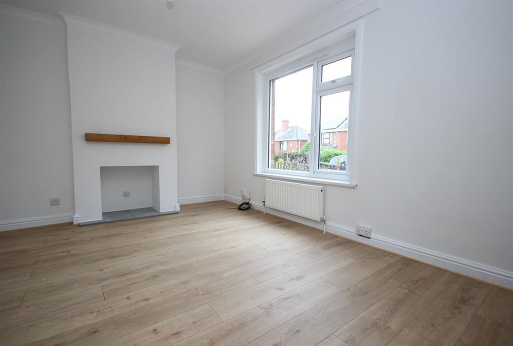 Property photo 2 of 20 Living Room.Jpg