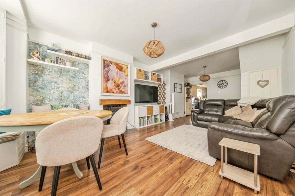 Property photo 2 of 19