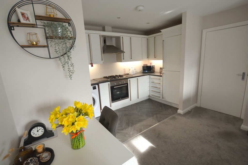 Property photo 3 of 17 Photo 16