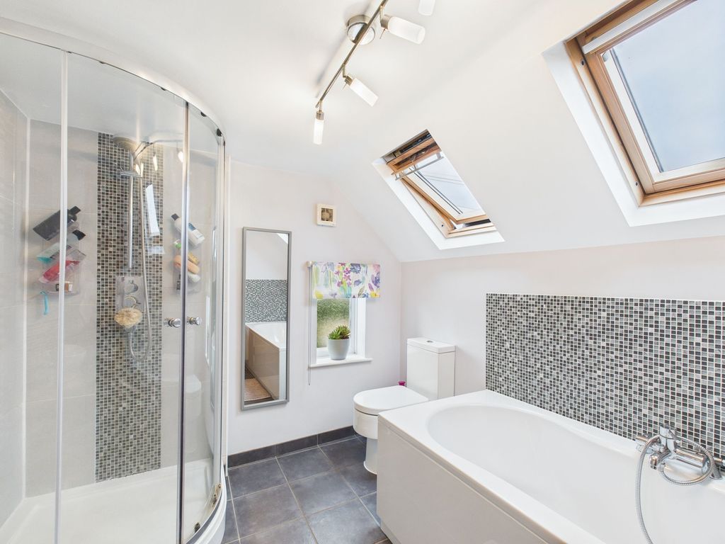 Property photo 3 of 33