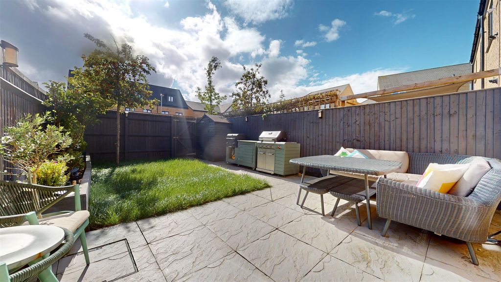 Property photo 2 of 22 09152025_102126.Jpg