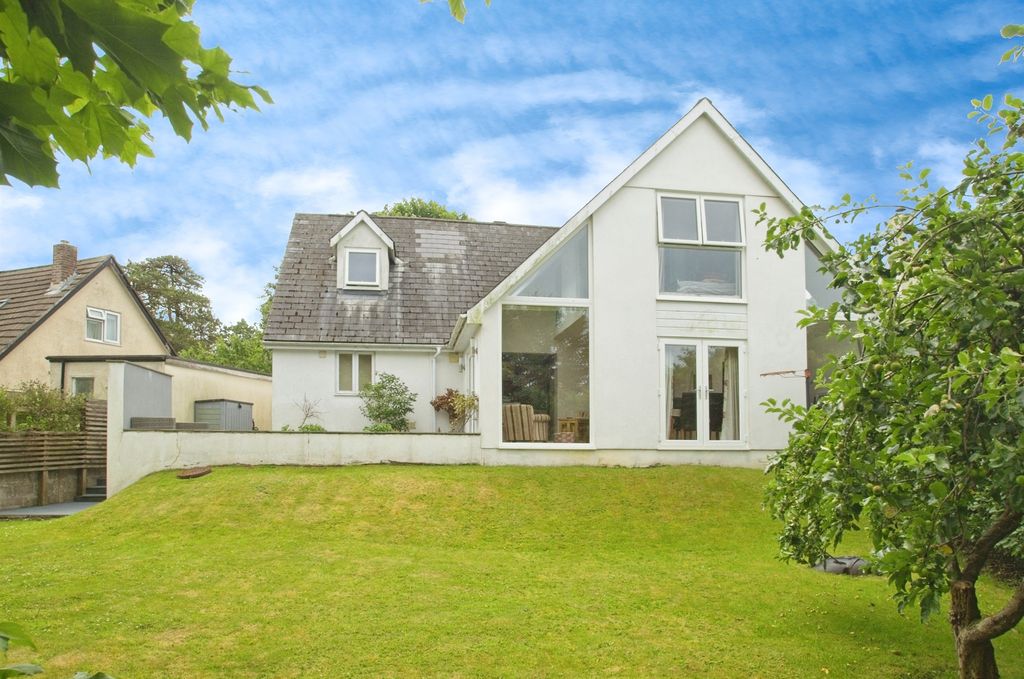 Property photo 1 of 27