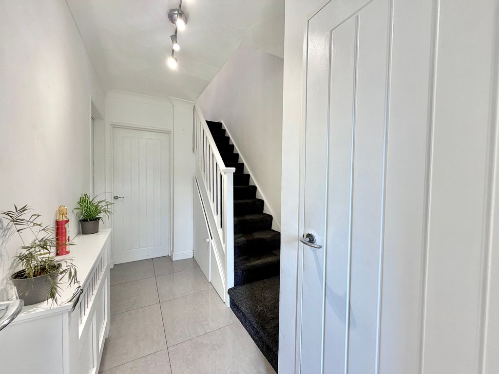 Property photo 3 of 18 Img_2907