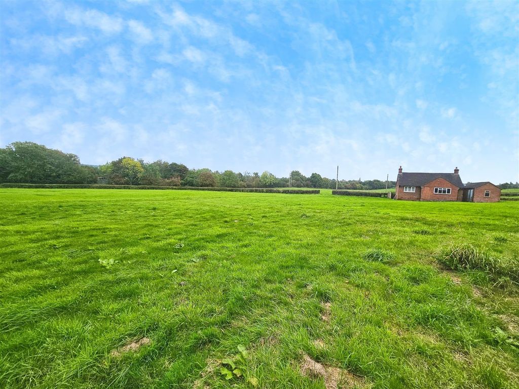 Property photo 2 of 13 1Db19d6A-20251002_160507.Jpg