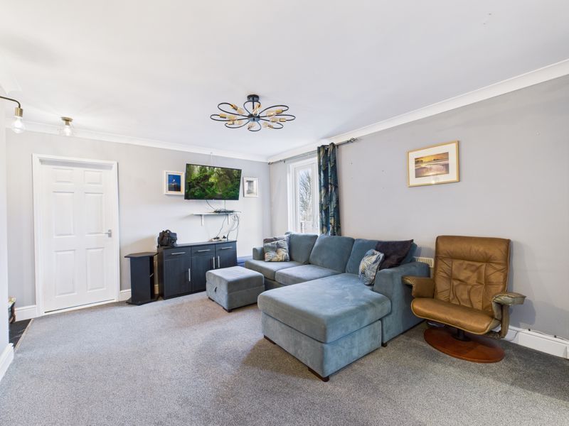 Property photo 3 of 12 Lounge/Diner