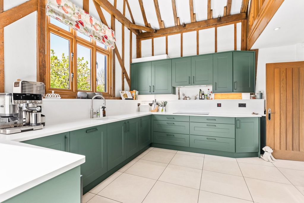 Property photo 3 of 37