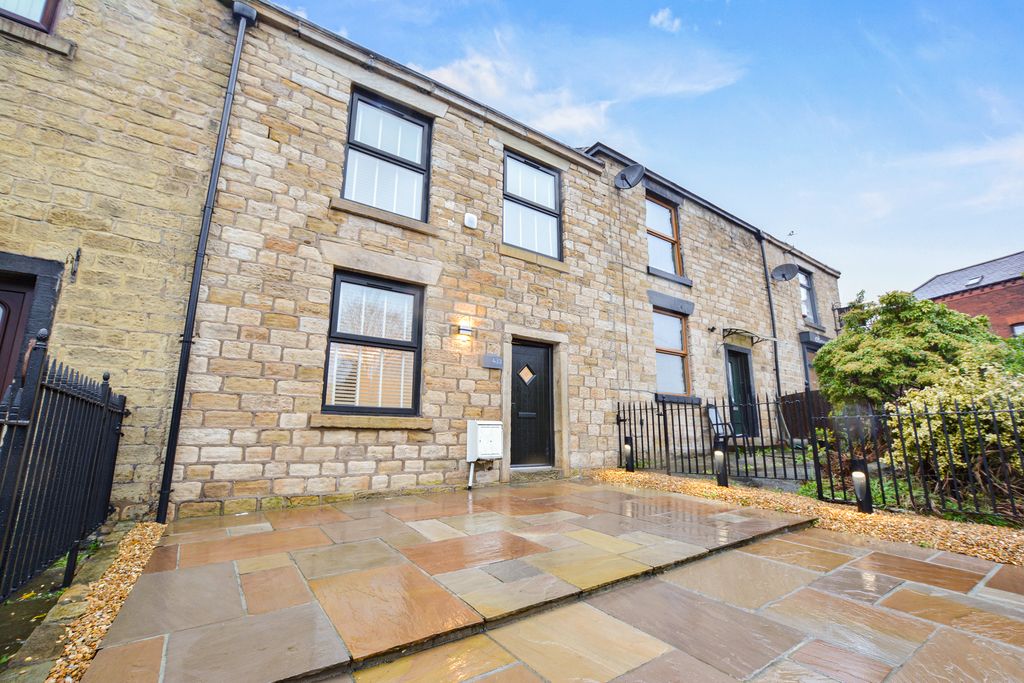 Property photo 2 of 30 External Front