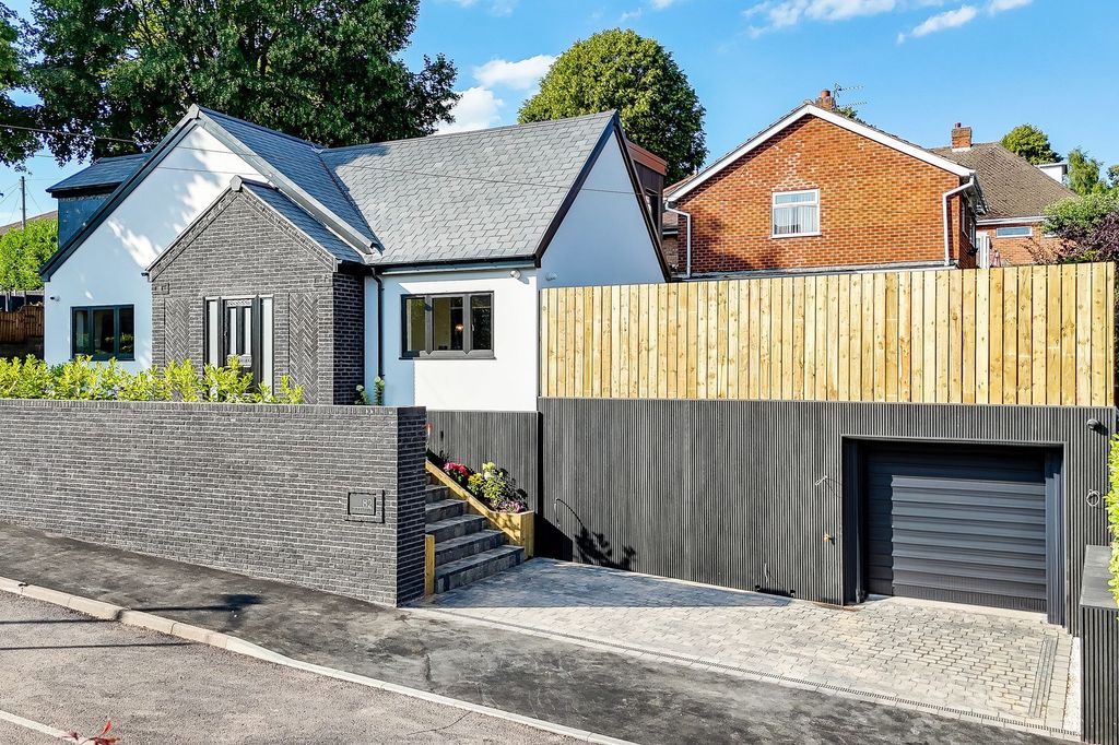 Property photo 1 of 30