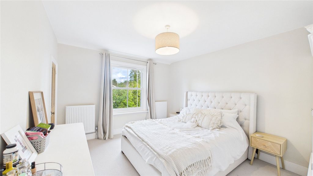 Additional image 10 of 3 bed detached house for saleLightwater, Surrey GU18