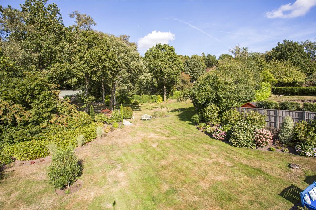 Property photo 2 of 14 Garden