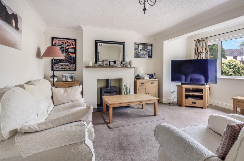 Property photo 2 of 16 Img (17).Jpg