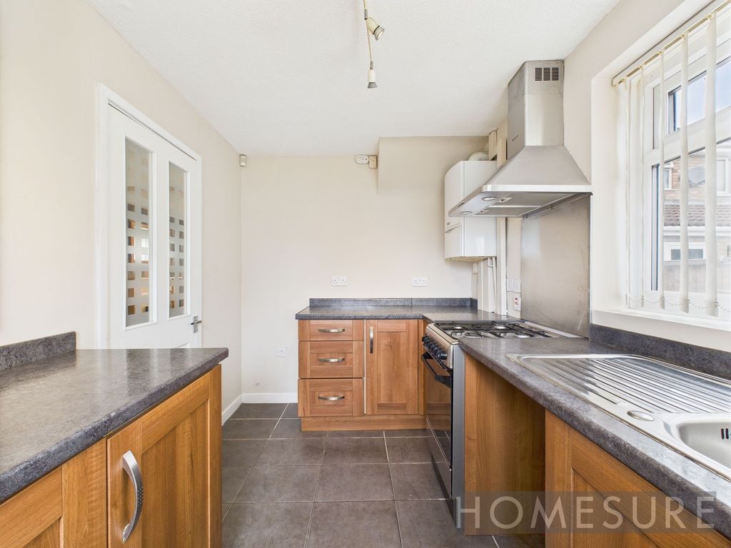 Property photo 3 of 26