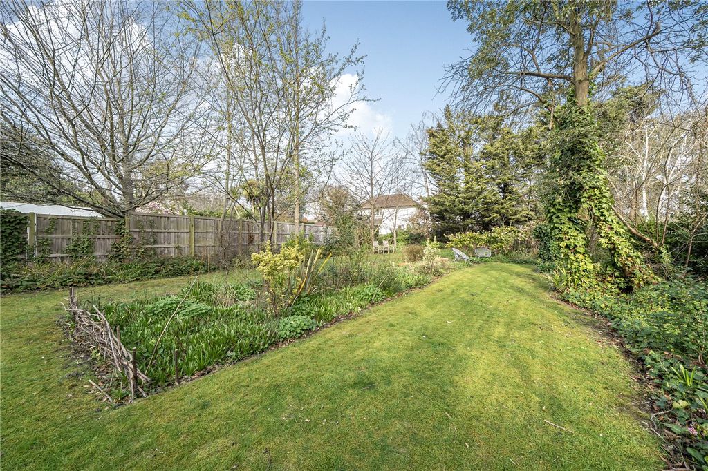 Property photo 2 of 19 Picture No. 32