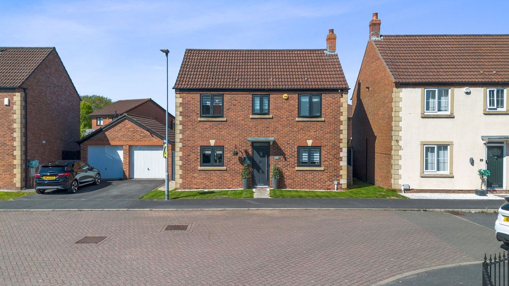 Property photo 1 of 27