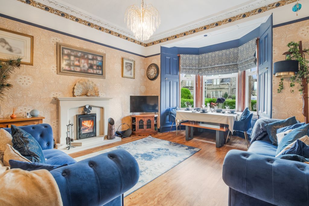 Property photo 2 of 48