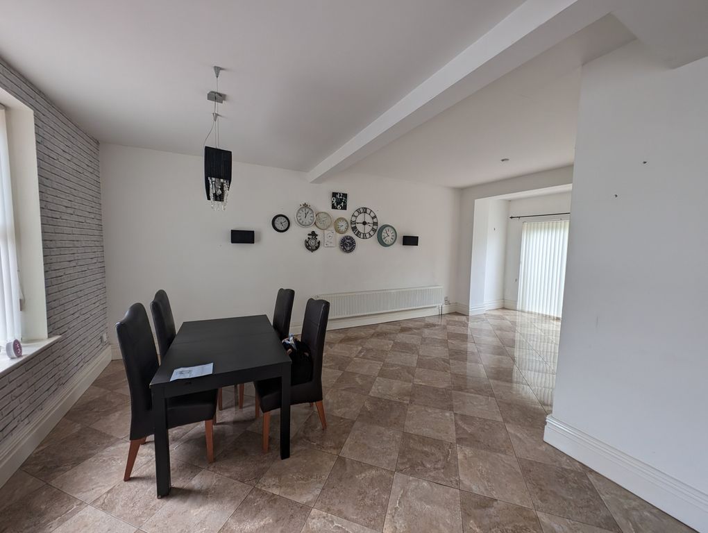 Property photo 2 of 10 Photo 3