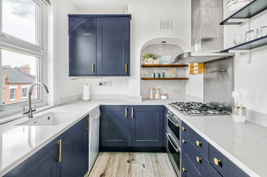 Property photo 3 of 5