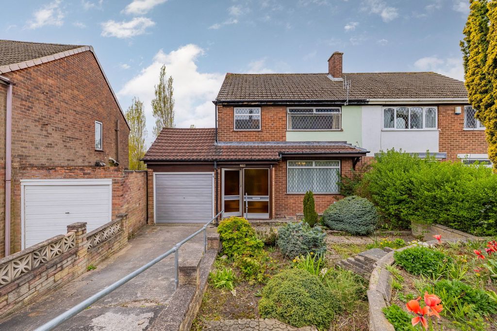 Property photo 1 of 37