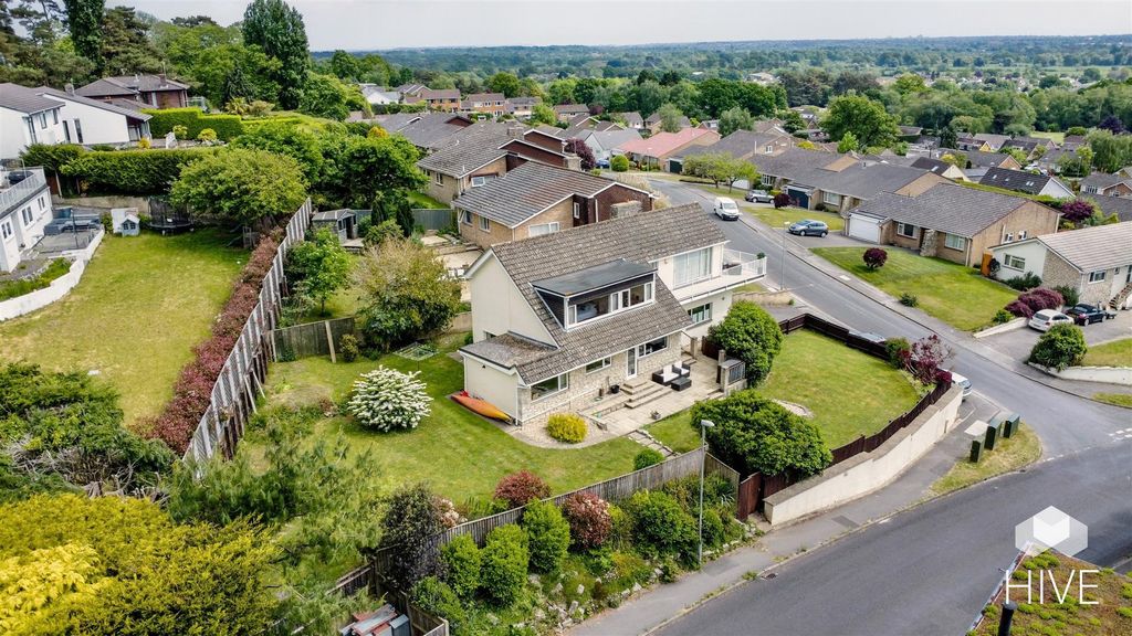 Property photo 1 of 30