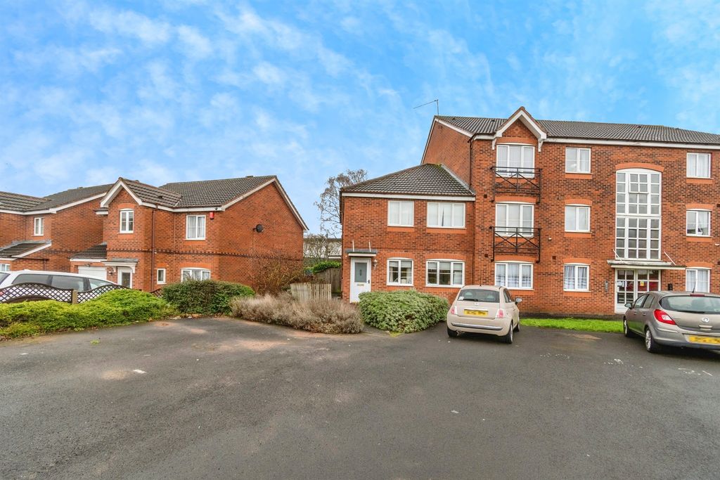 Property photo 1 of 12