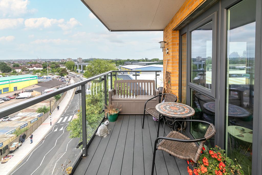 Property photo 2 of 19 Balcony