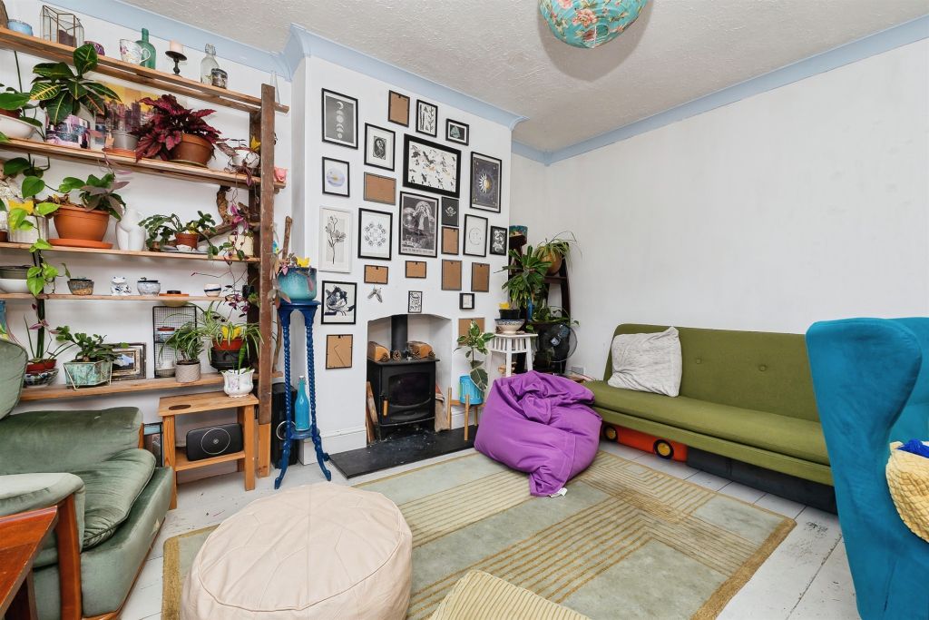 Property photo 2 of 17