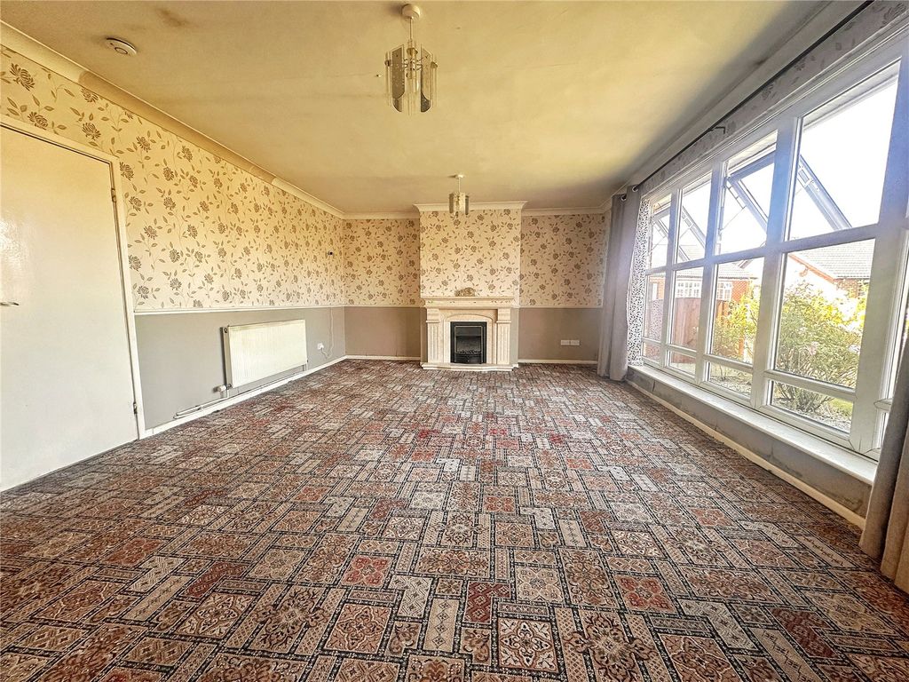 Property photo 3 of 15 Picture No. 12